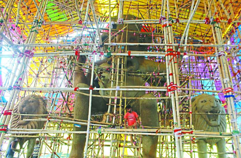 51 feet ganesh ji 51 फीट ऊंचे लाल बाग के राजा बन विराजेंगे गणेश, शहर में तैयारी ज़ोरों पर
