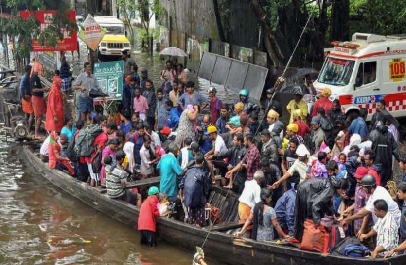 Kerala Flood मात्र 250 रुपए में संवार सकते हैं केरल बाढ़ पीड़ितों का जीवन, सरकार ने बनार्इ विशेष योजना