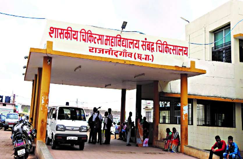 system बोर के पानी का लिया सैंपल, वार्ड में हुई सफाई