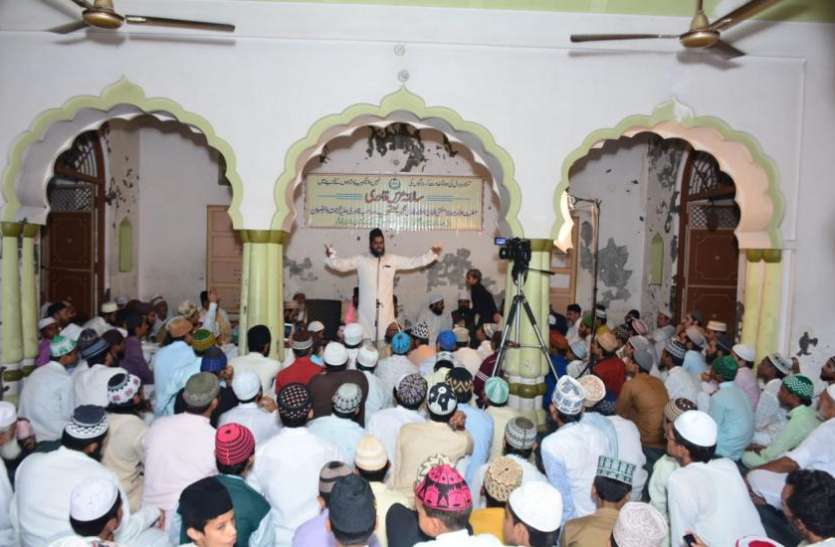 mufti abdul mannan 2019 में चुनें ऐसा रहनुमा, जिनका नजरिया जमहूरियत पसंद होः मुफ्ती अब्दुल मन्नान