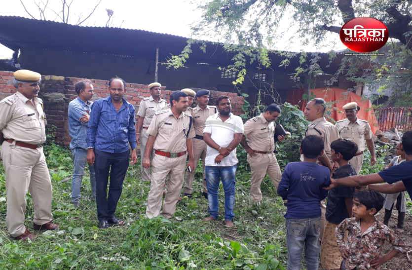 rings taken away thief in bhilwara चोरों का नया फंडा: गृहस्वामी के साथ मारपीट कर ले जाते हैं जेवरात, हाथ मलती रह जाती है पुलिस