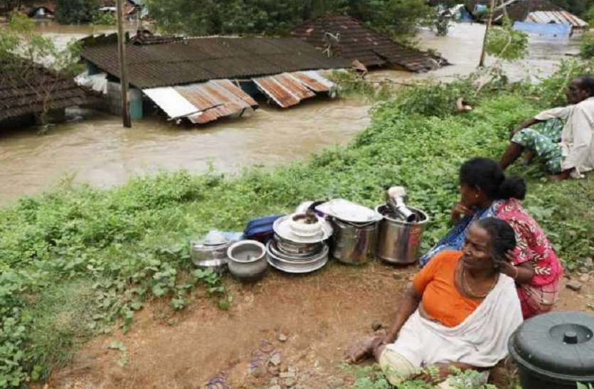 Kerala केरल में भीषण बाढ़ के बाद अब बीमारियों का कहर, लेप्टोस्पाइरोसिस से 12 की मौत