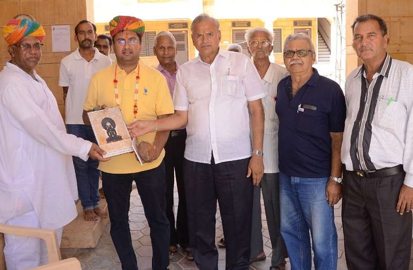 Collector overview of lodrvapur Tirth कलक्टर ने किया लौद्रवपुर तीर्थ का अवलोकन