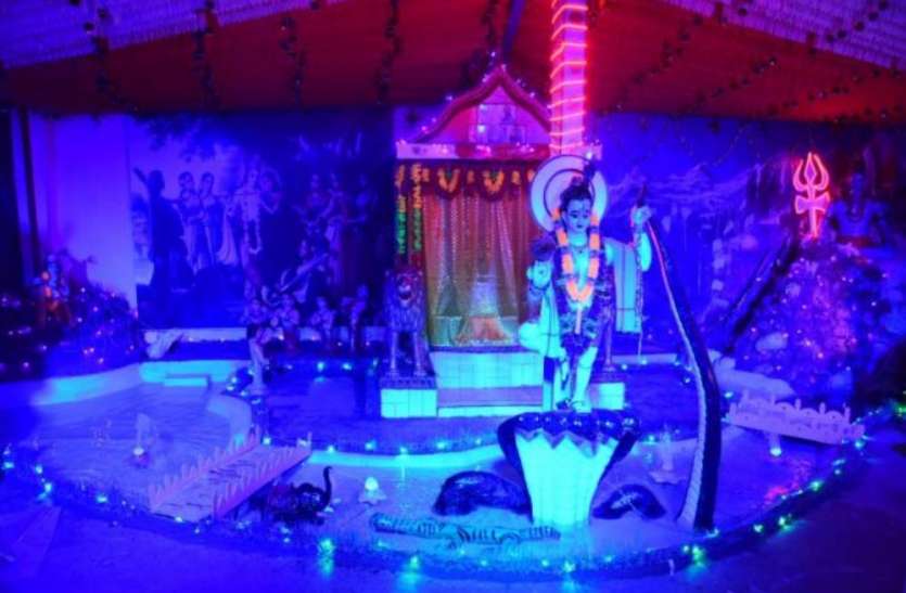 gg राजधानी में कई पुलिस थानों में भी मनाई जा रही जन्माष्टमी, थानेदार बनेंगे 'पुजारी'