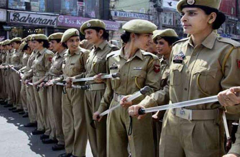 DEMO PIC अब यूपी के इस जिले के थानों में तैनात होगी दो-दो महिला पुलिसकर्मी करेगी यह काम