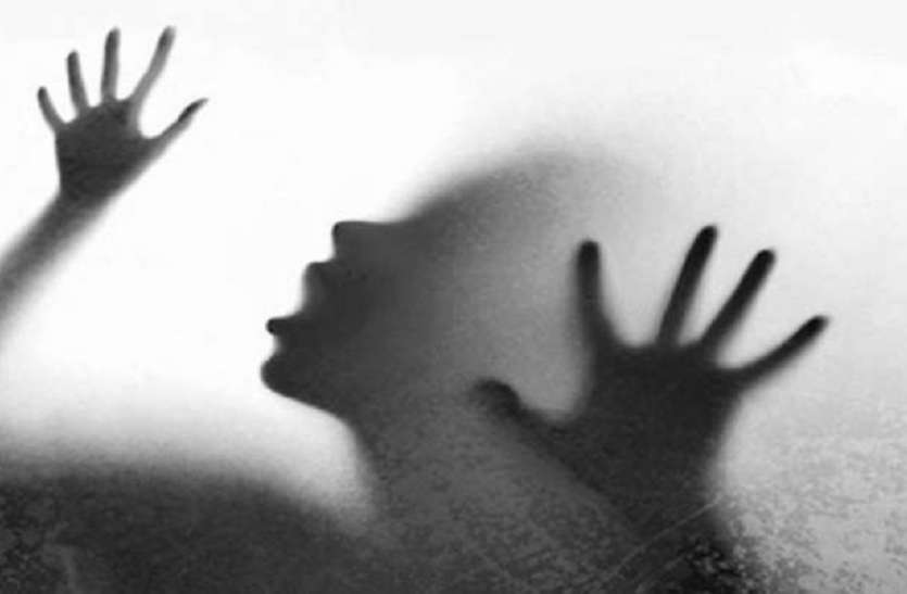 Bihar Crime बिहारः सहेली के पति को सच बताने वाली नाबालिग का पहले सिर मुंडवा, फिर निर्वस्त्र किया