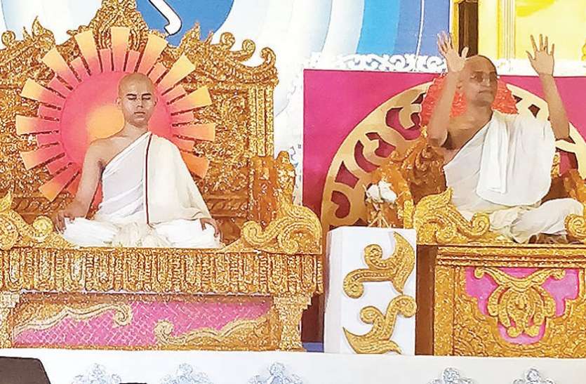 बालमुनि पद्मप्रभ ने जैसा सुना,वैसा ही सुनाकर सबको किया चकित बालमुनि पद्मप्रभ ने जैसा सुना,वैसा ही सुनाकर सबको किया चकित