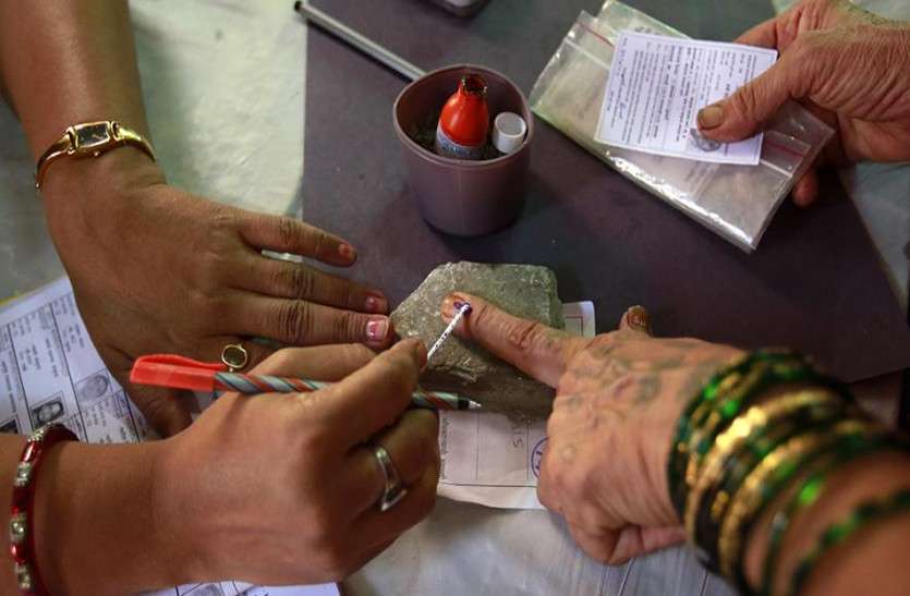 chhattisgarh polls 2018 छत्तीसगढ़ के इन 39 सीटों पर सबकी नजर, जानिए किस पार्टी का पलड़ा है भारी