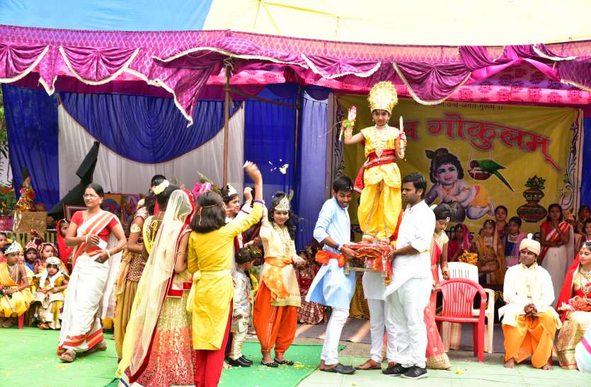 Krishna, Leela, Krishna Janmashtami, festival, Radha, Samskar, Kshash कृष्ण की लीलाओं ने सभी का मोहा मन