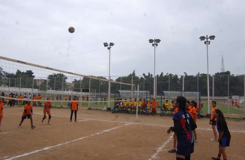 Development Block Level Chief Minister Cup Sports Competition 16 वर्ष से कम आयु वर्ग के बालक-बालिका वर्ग में हुई विभिन्न प्रतियोगिताएं