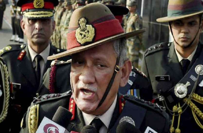 rawat सेना प्रमुख बिपिन रावतः मौजूद दौर में सूचना की लड़ाई सबसे अहम, जवानों को सोशल मीडिया से दूर रखना मुश्किल