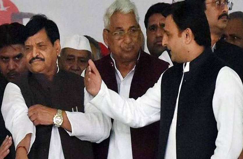 चाचा शिवपाल मुलायम के गढ़ में अखिलेश को देंगे बड़ा झटका, अभिषेक, मलिक सहित कई नेता होंगे मोर्चे में शामिल चाचा शिवपाल मुलायम के गढ़ में अखिलेश को देंगे बड़ा झटका, अभिषेक, मलिक सहित कई नेता होंगे मोर्चे में शामिल