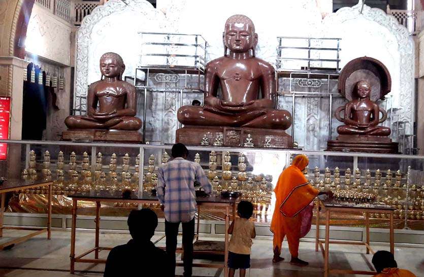 religion-teaches-the-art-of-living जीने की कला सिखाता है धर्म-मुनि सुधासागर