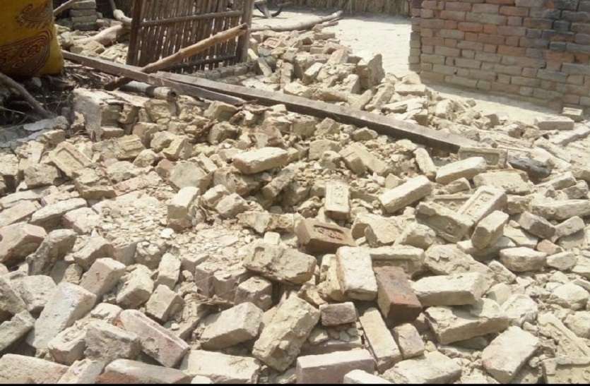 up news दीवार गिरी, मलबे में दबने से महिला की मौत