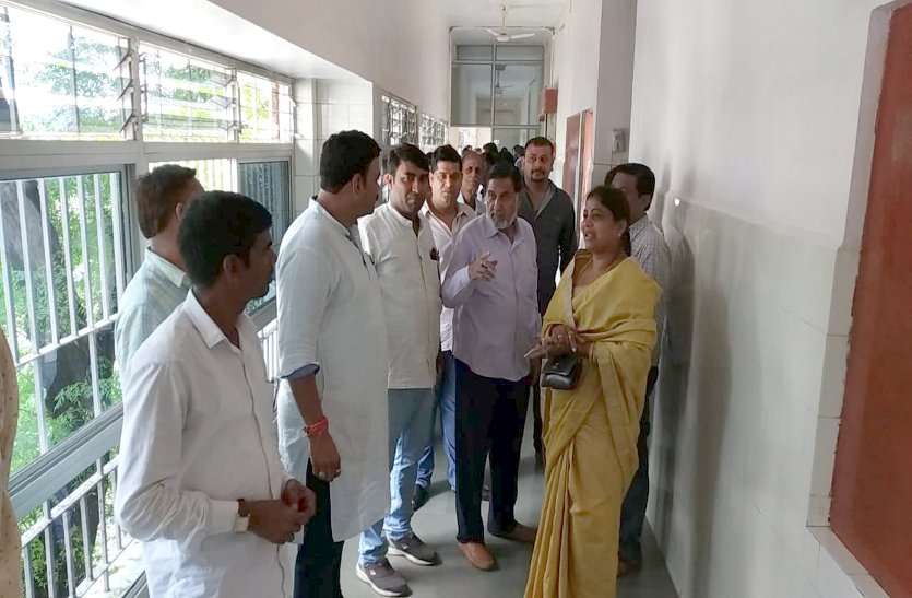 system शहर अध्यक्ष के रवैये को लेकर नेताओं में दिखी जमकर नाराजगी