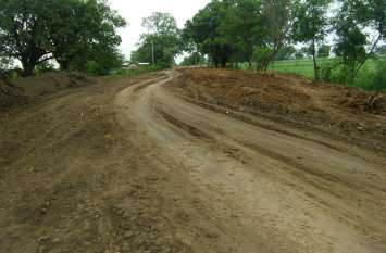 The accusations of dashing in the construction of the road The accusations of dashing in the construction of the road