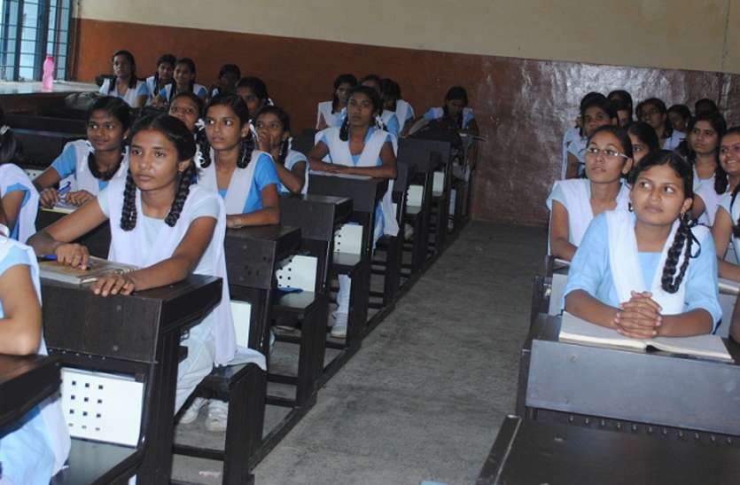 Special on Teacher's Day विद्यालयों में नहीं हुई शिक्षकों की नियुक्तियां, कैसे होगी गुरु की वंदना