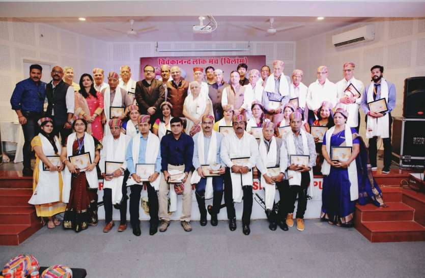 teachers felicitation शिक्षा जगत की विभूतियों को नवाजा तो भावुक हुए गुरुजन...जन्माष्टमी का दिन कभी न भुलाने वाला रहा