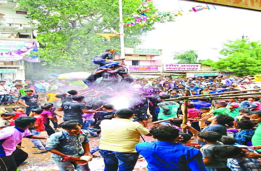 janmashtami श्रीकृष्ण जन्मोत्सव की जगह - जगह रही धूम, हुई पूजा अर्चना