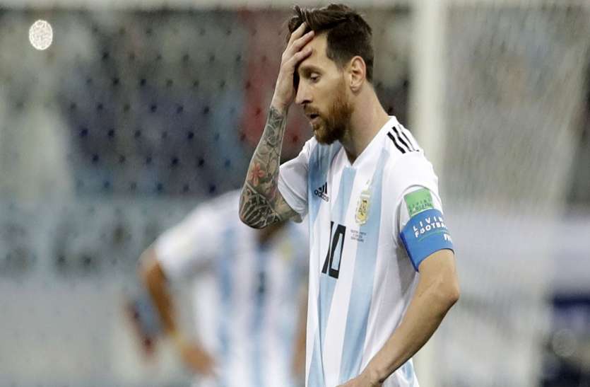 messi फीफा प्लेयर ऑफ द ईयर की रेस से बाहर हुए लियोनेल मेसी, रोनाल्डो और इनके बीच होगी टक्कर