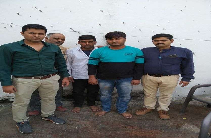 crime इंदौर से पीथमपुर ले जाकर मेडिकल स्टोर से बेच रहा था नशे की गोलियां