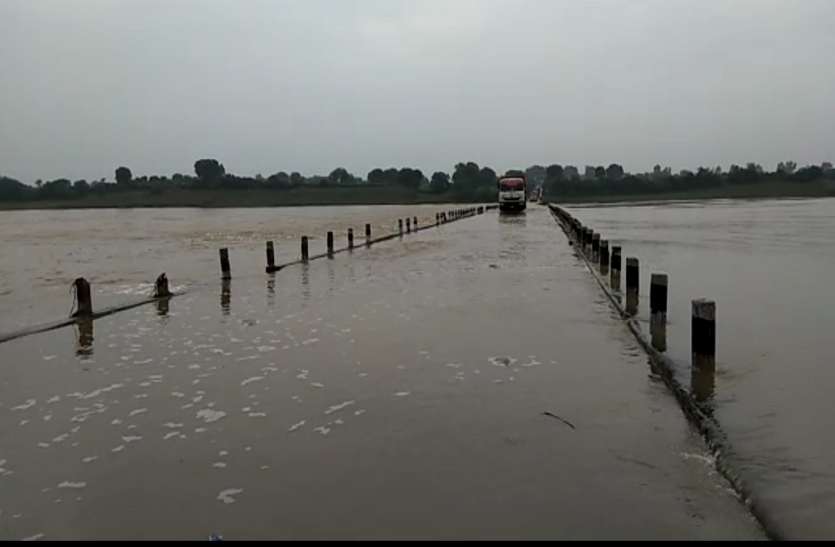 Parvati river overflow पार्वती नदी उफनी, मध्यप्रदेश से सम्पर्क कटा