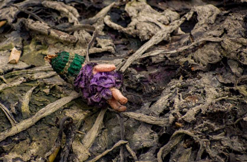 Kashmiri minor बारामूला में नाबालिग की गैंगरेप के बाद हत्या, सौतेली मां और भाई समेत 5 गिरफ्तार