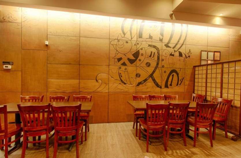 yellow color wall इसलिए पीले रंग की होती हैं रेस्टोरेंट की दीवारें, ग्राहक अपने आप करने लगते हैं ये काम