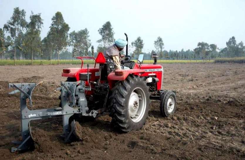 Tractor किसानों के लिए खुशखबरी, अब एक फोन कॉल पर उपलब्ध होगा ट्रैक्टर