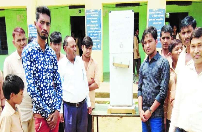 वाटर कूलर विद्यालय में लगवाया वाटर कूलर, मिलेगा पानी