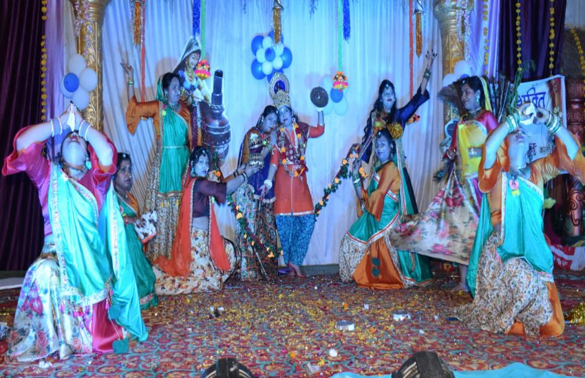 Krishna Janmashtami, Radha, Janmotsav, Pooja, Temple, Organizing अग्रवाल समाज ने धूमधाम से मनाया श्रीकृष्ण जन्मोत्सव