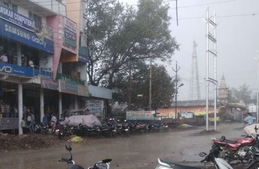 patrika news फसलों के हिसाब से पर्याप्त, लेकिन जिले में औसत से काफी कम
