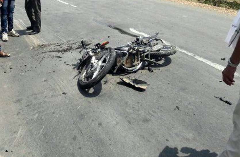 accident news NH -30 पर बाइक सवार को ठोकर मार आधी दूरी तक घसीटते हुए चला गया ट्रक, हुई दर्दनाक मौत