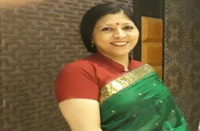 anju pandey लखनऊ की इस टीचर का न्यूयॉर्क में लहराया परचम, मारवेलस बुक ऑफ वर्ल्ड रिकॉर्ड में नाम दर्ज