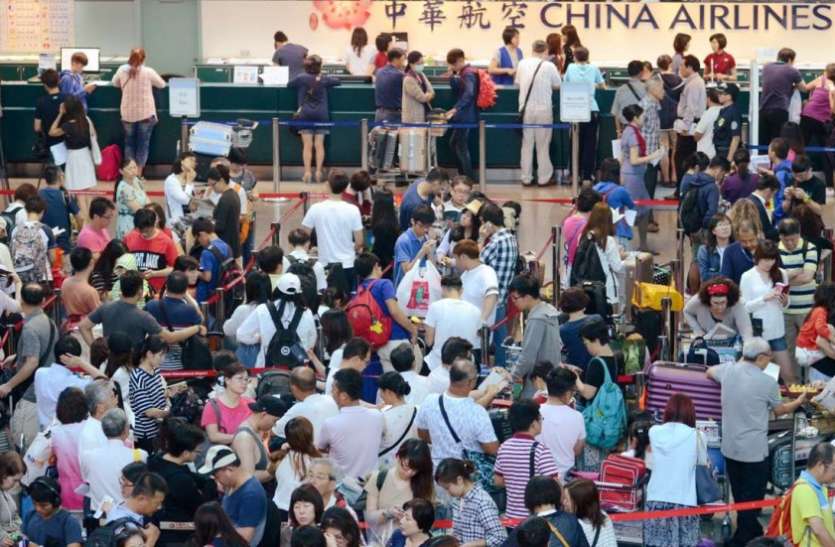China airport चीन में तेज हवाओं के साथ भारी बारिश, 34 उड़ानें रद्द, 9 हजार यात्री हवाई अड्डे पर फंसे
