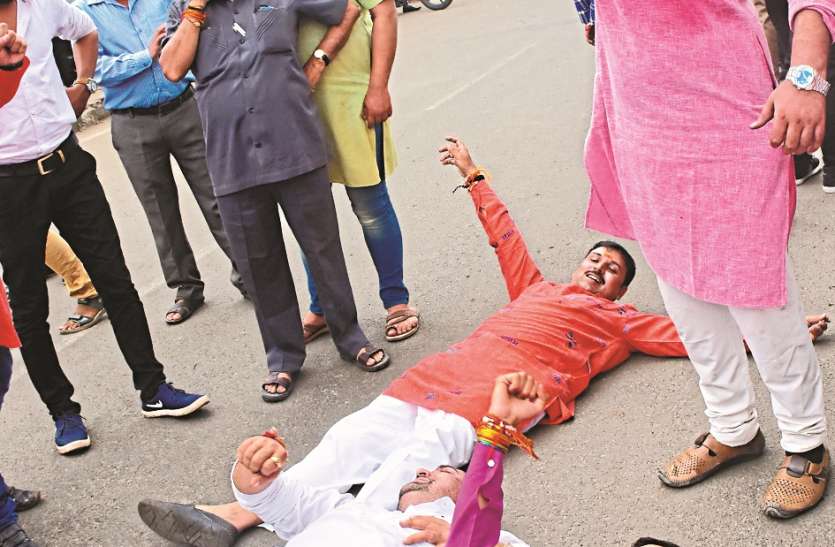 crime रात 3 बजे धमकी भरा मैसेज 8वीं की छात्रा को बुलाया, अपहरण कर किया दुष्कर्म