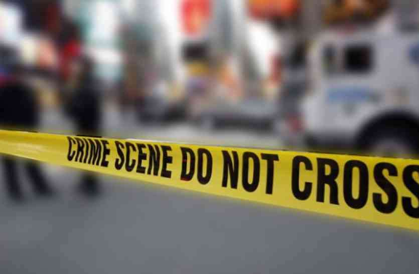 Man jumps from building in Madurai यौन उत्पीडऩ के आरोपी ने कोर्ट की पहली मंजिल से लगाई छलांग