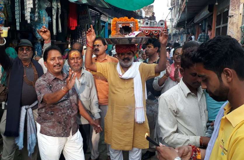 hindaun karauli news जयकारों के साथ बढ़े चले कल्याणधणी के धाम