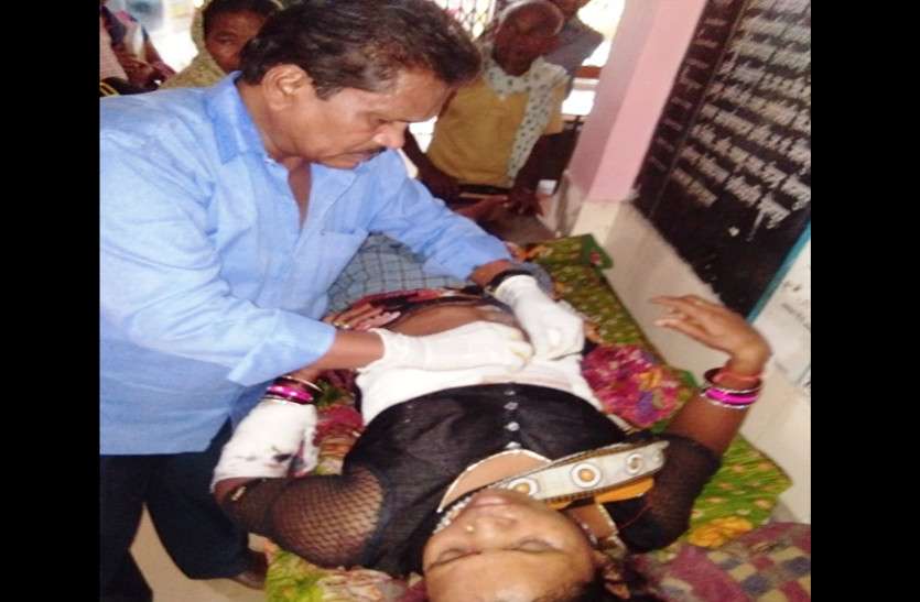 CG News बीवी की ये बात पति लगी इतनी बुरी, गुस्से में आकर चाकू से गोद डाला, फिर..