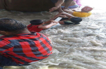 बचाव करते लोग बचाव करते लोग