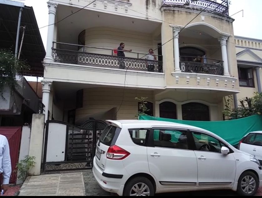 crime पटवारी जाकिर की हवाई यात्राओं की जानकारी ले रही लोकायुक्त