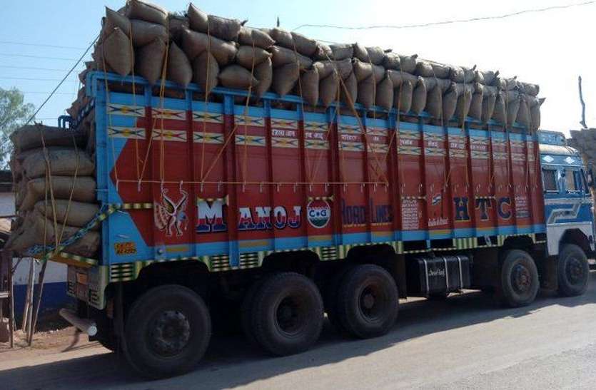 Trucks Can Load More Weight After Change In Loading Rules अब पहले से ज्यादा माल ले जा सकेंगे ट्रक, सरकार ने बढ़ाई भार क्षमता