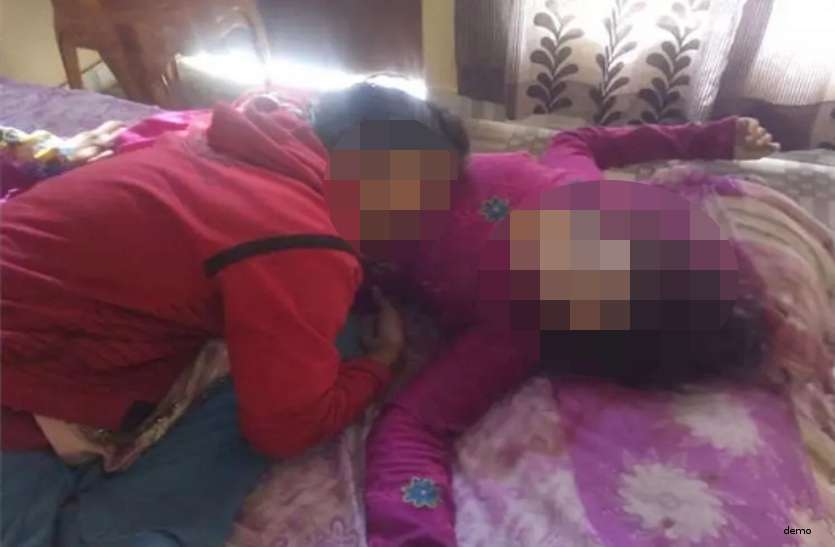 snake bite पानी पीने के लिए पति ने खोला फ्रिज तो नीचे बैठी थी मौत, तुरंत दौड़कर कमरे में पत्नी को देखा तो...