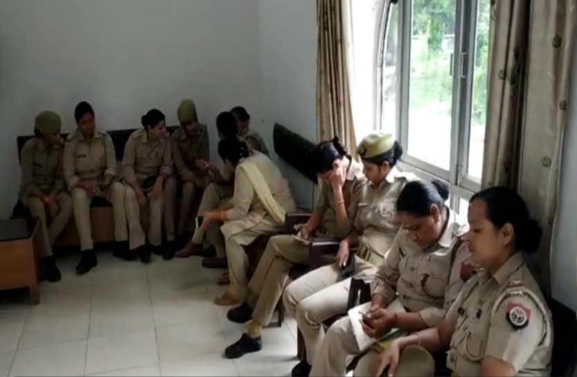 Woman commission राज्य महिला आयोग की सदस्य ने भाजपा सांसदों के पुरुष आयोग की मांग को नकारा