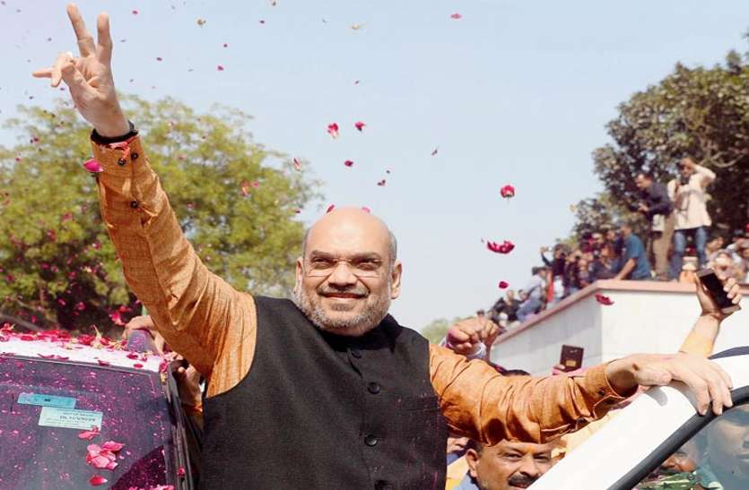 amit shah latest news थोड़ी देर में रायपुर पहुंचेंगे अमित शाह, अटल विकास यात्रा को दिखाएंगे हरी झंडी