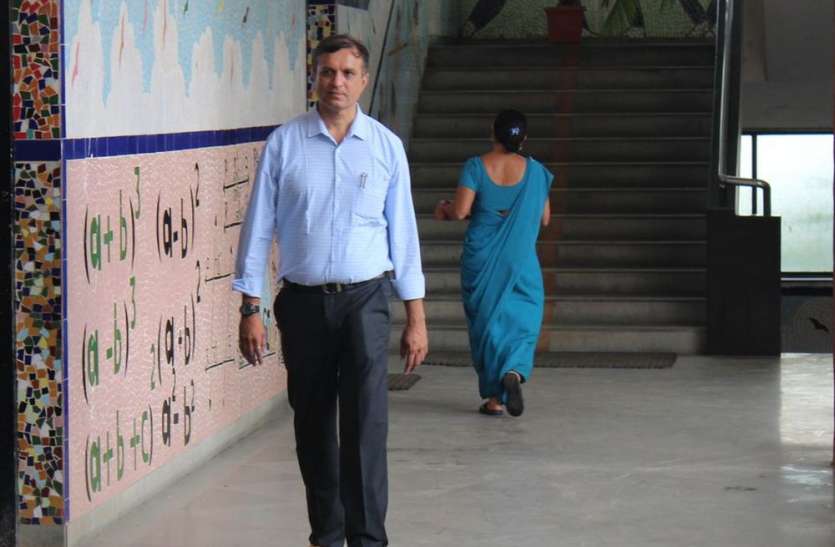 surat TEACHERS DAY : भुलका विहार स्कूल के अनोखे शिक्षक जयेश त्रिवेदी...