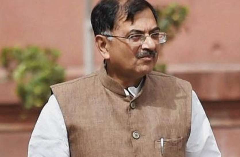 Vijay तरुण विजय के मोदी विरोधी ट्वीट मामले में नया मोड़, आरोपी को किया बर्खास्त
