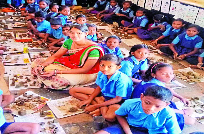 balod patrika Teacher's day 2018 : अंग्रेजी सरल बनाई, सुर-साधना सिखाया, गुरु के साथ निभाया पिता का भी फर्ज