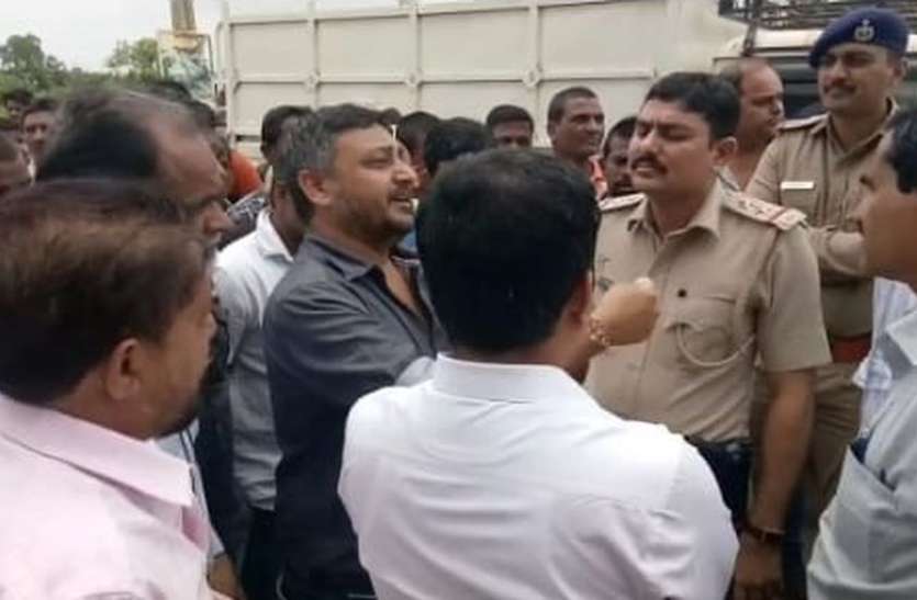patrika पहले पैसा दो फिर होगी दूसरी बात