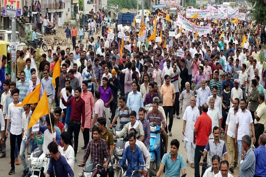 दौसा में स्वैच्छिक बंद रहे बाजार, शहरों से गांवों तक सन्नाटा